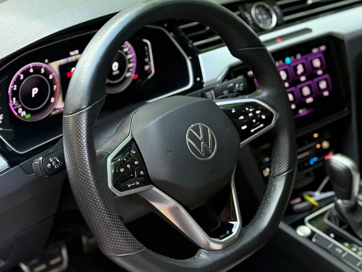 Volkswagen Magotan 2023 Model 2 Million Commemorative Edition 330TSI DSG Luxury фото 4