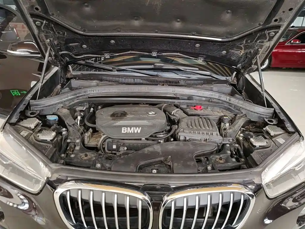 BMW X1 2016 sDrive18Li Premium Model фото 20
