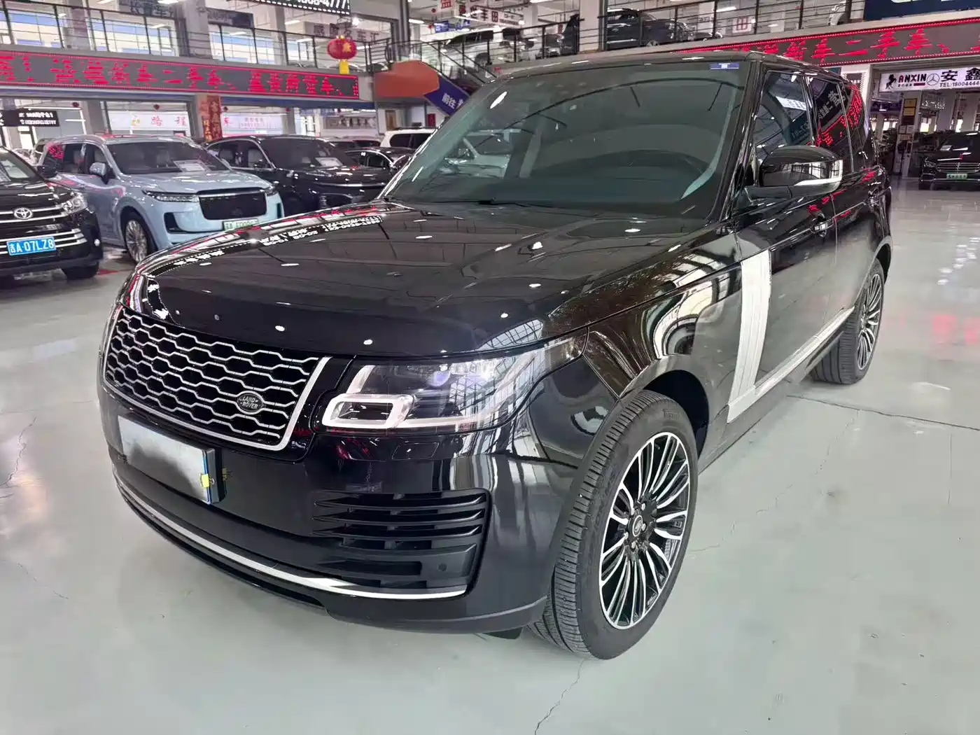 Фото 1 - Land Rover Range Rover