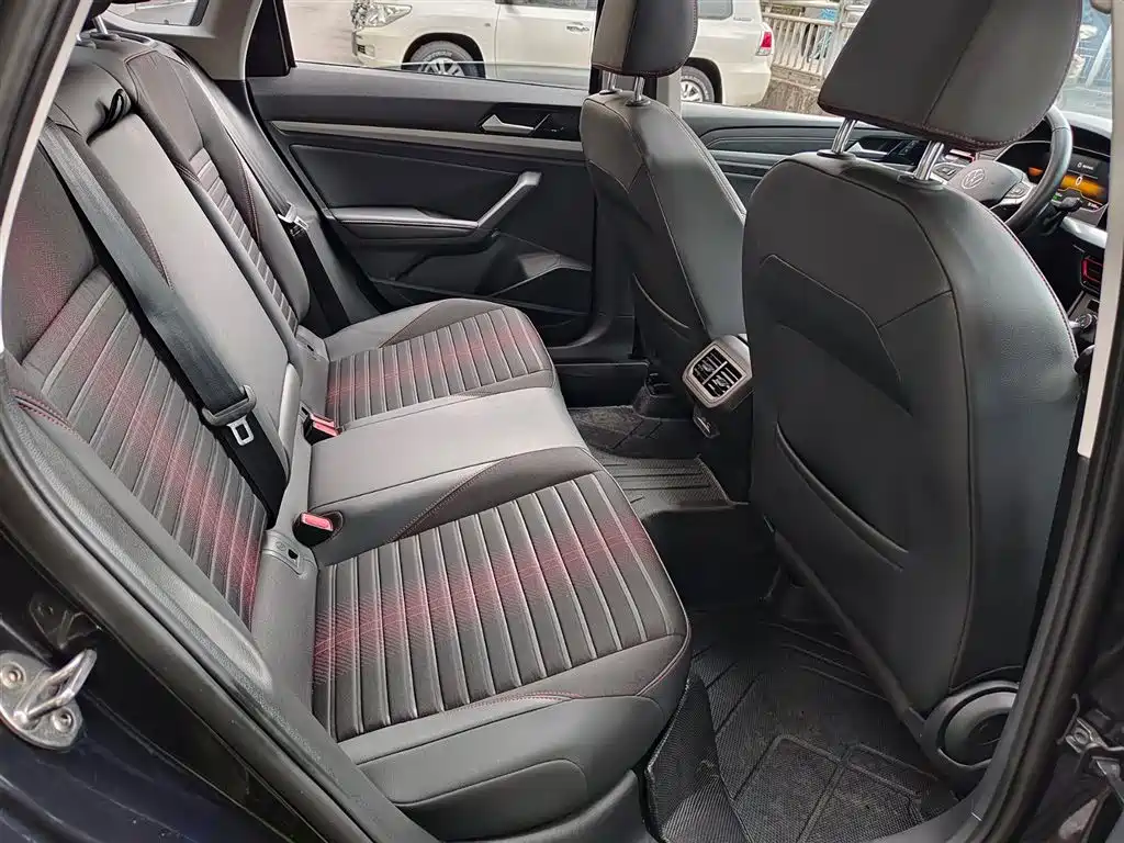 Volkswagen Lavida 2023 280TSI DSG Starlight Comfort Edition фото 11