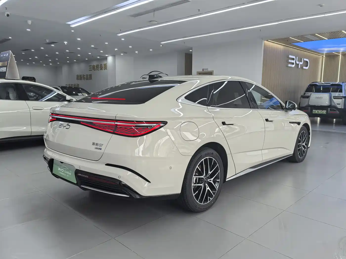 BYD Seal 07 DM-i 2025 Smart Drive Edition DM-i 1.5L 125km Premium фото 3