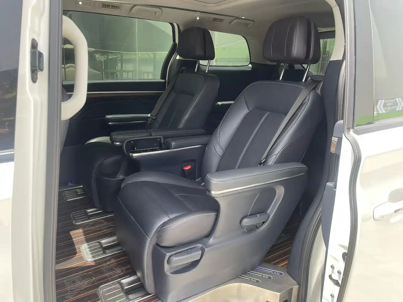 GAC Trumpchi Trumpchi M8 2021 Leading Show Series 390T Luxury Edition фото 9
