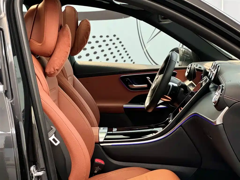 Mercedes-Benz GLC 2025 Model Year GLC 260 L 4MATIC Luxury фото 9