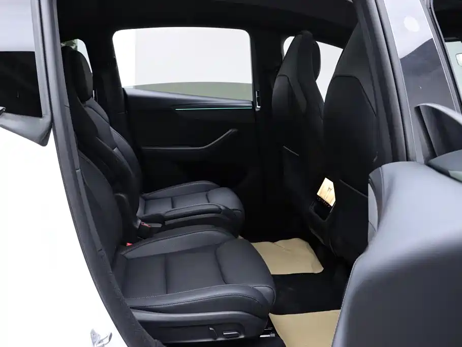 Tesla Model Y L 2025 2025 Facelift Long Range AWD