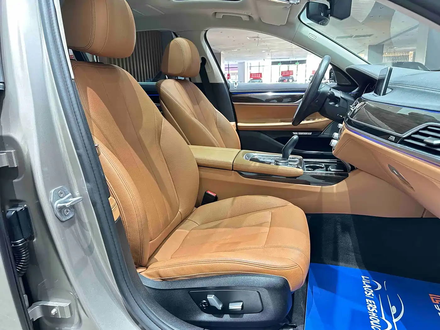 BMW 7 Series 2016 730Li Leading фото 19