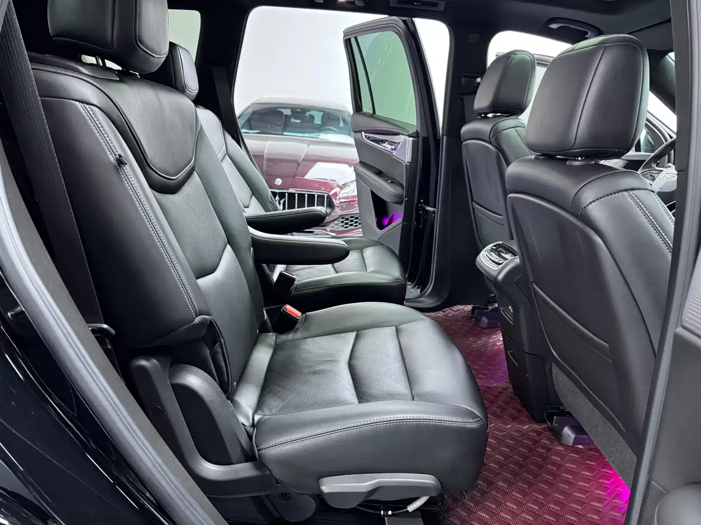 Cadillac XT6 2022 2.0T 6-Seater 4WD Luxury Edition фото 14