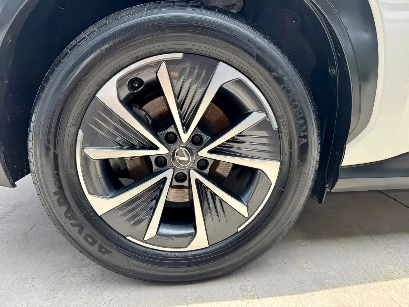 Lexus RZ 2023 2023 450e 4WD Deluxe