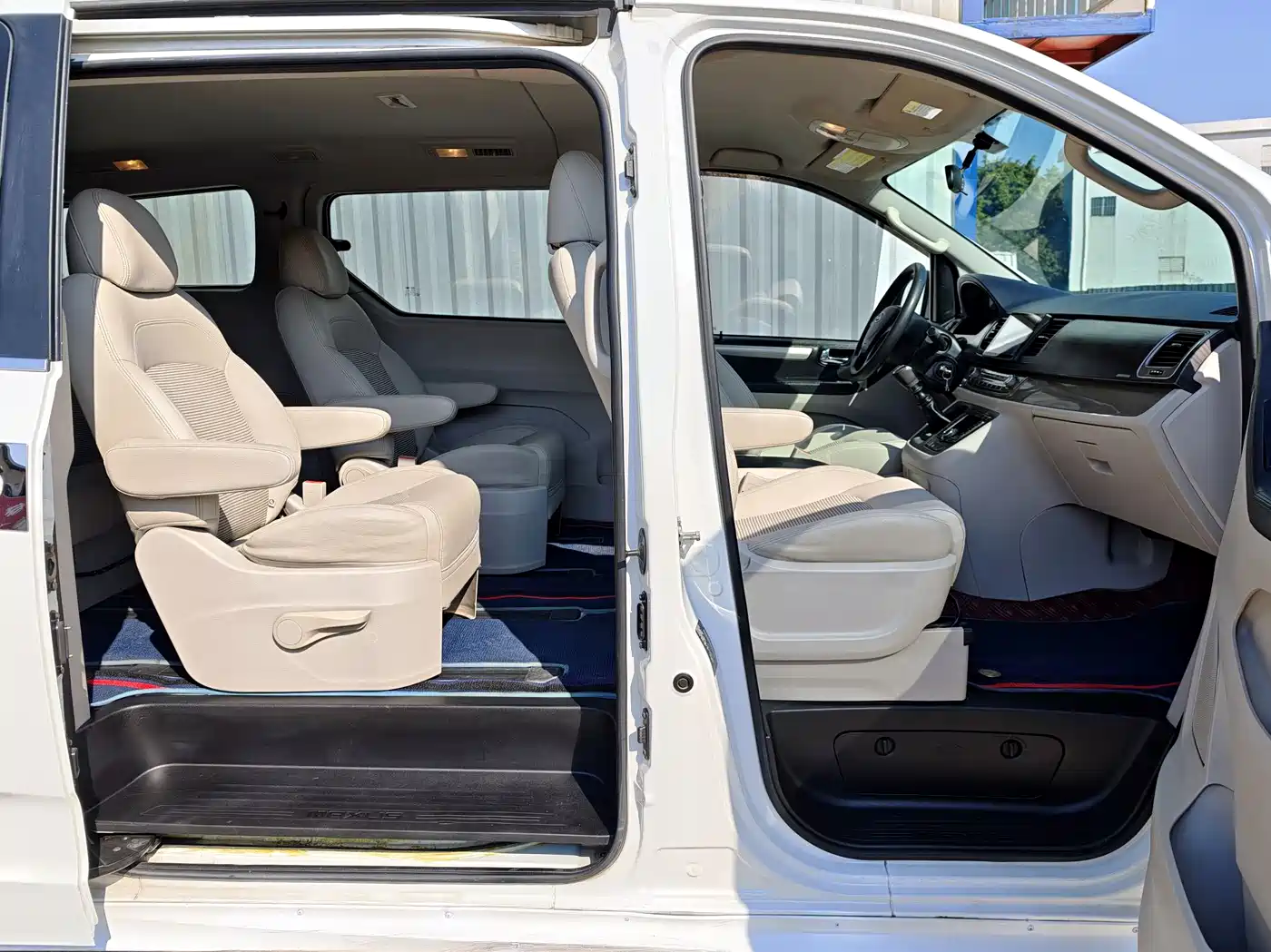 SAIC Maxus Maxus G10 2019 PLUS 1.9T Manual Elite Edition Diesel China V фото 9
