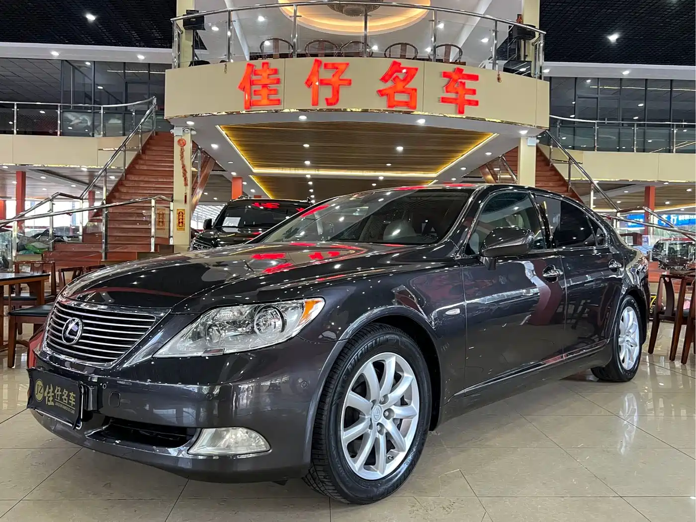 Lexus LS 2006 460L