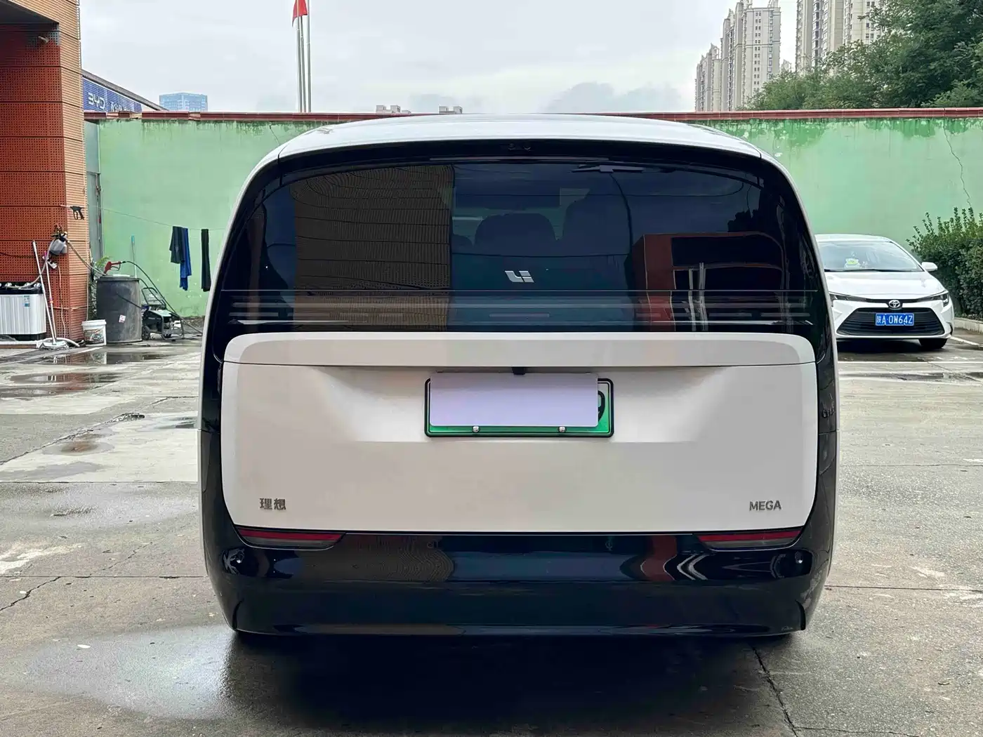 Li Auto MEGA 2025 2025 Model Home Family Special Edition