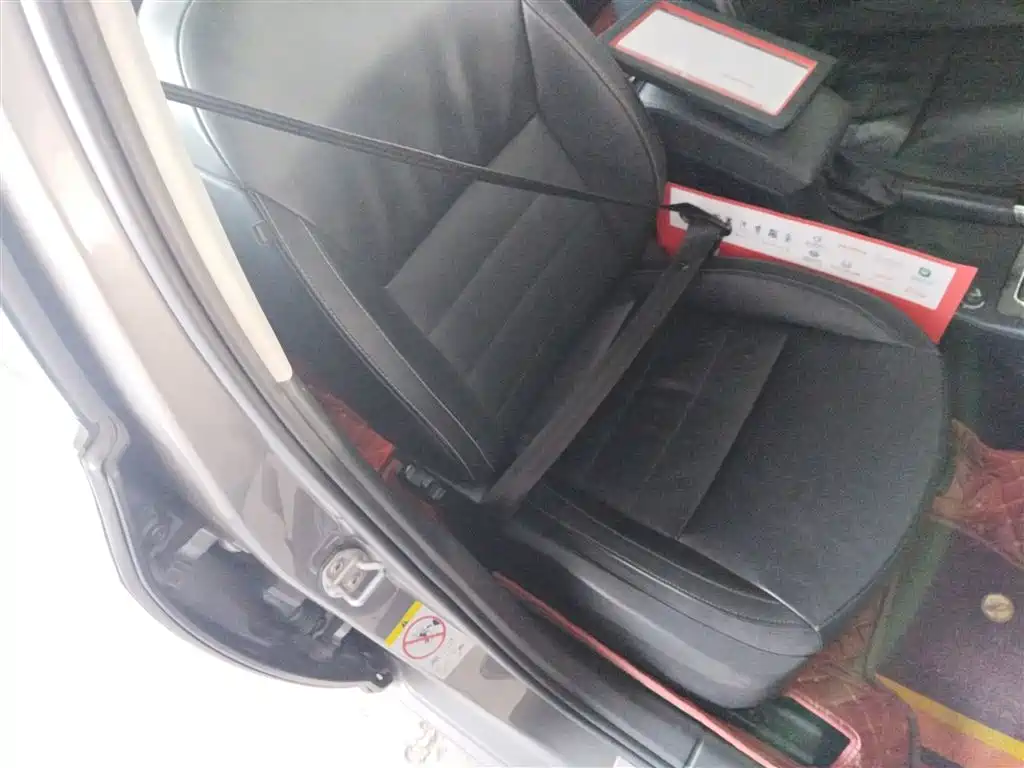 Škoda Octavia 2016 1.6L Automatic Smart Edition фото 20