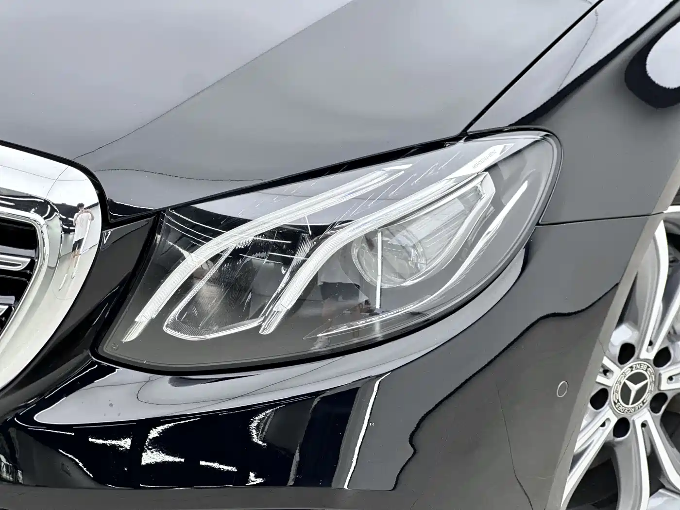 Mercedes-Benz E-Class 2020 E 300 L Sport Luxury Model фото 12