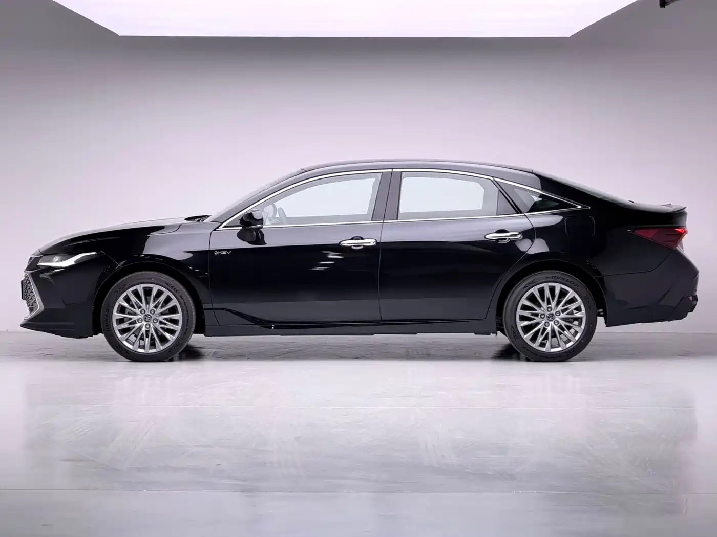 Toyota Avalon 2024 Model Hybrid 2.5L XLE Prestige Edition фото 7