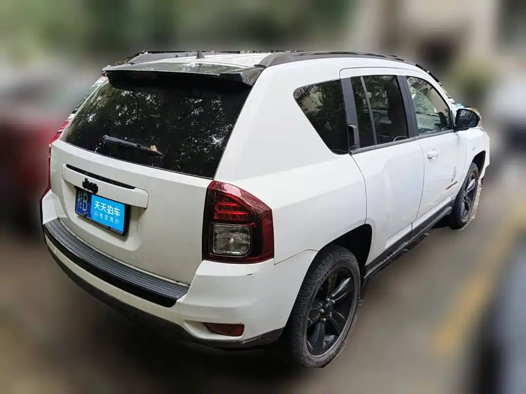 Фото 2 - Jeep Compass (Import)
