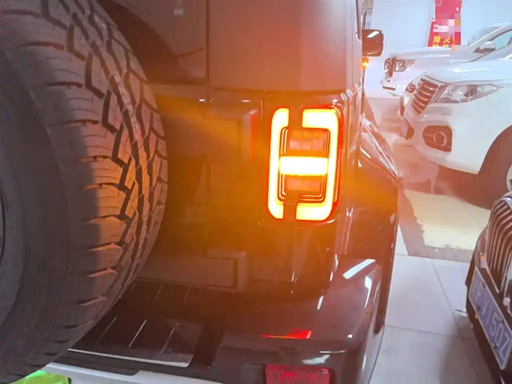 BAIC ORV Beijing Offroad BJ40 2024 2.0T Urban Hunter Glory Edition фото 8