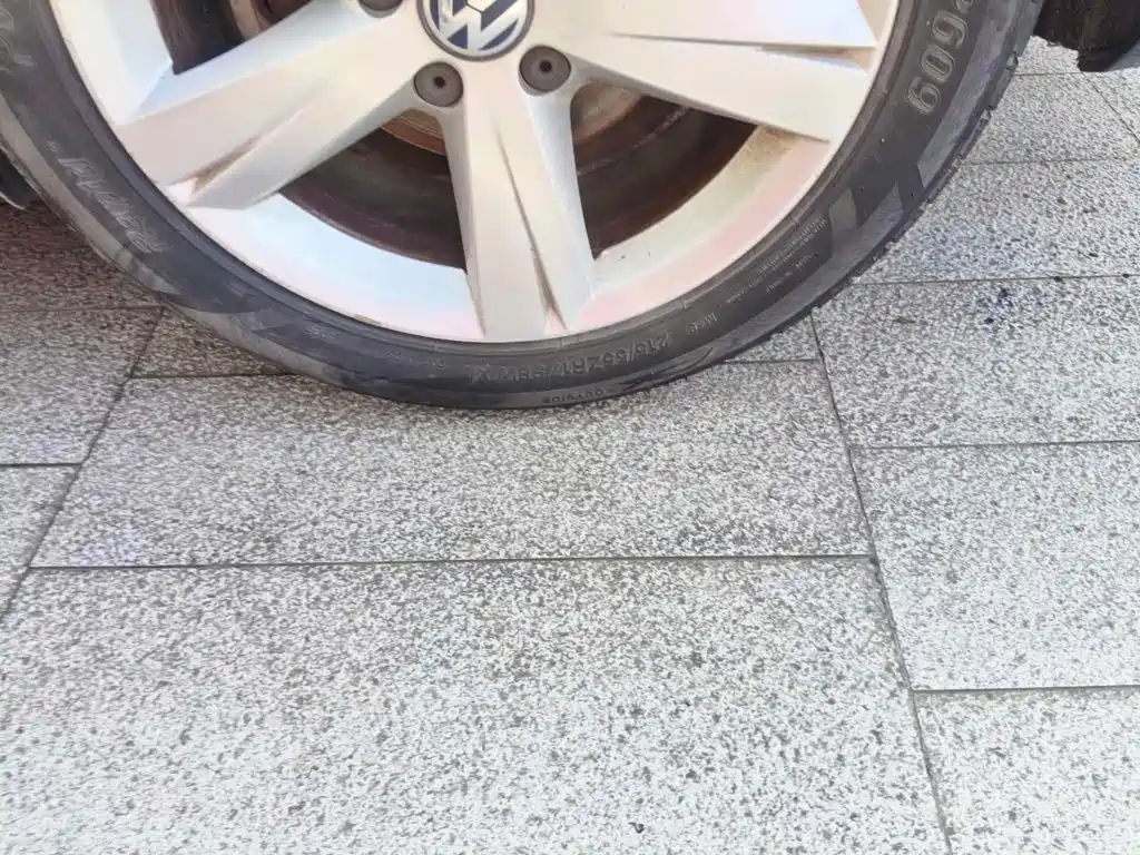 Photo 7 - Volkswagen Passat