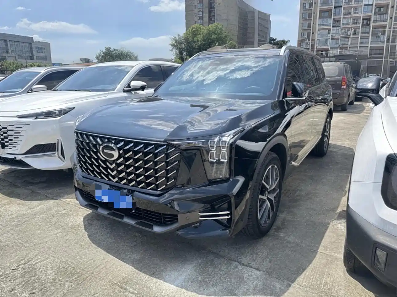 صورة 1 - GAC Trumpchi GS8