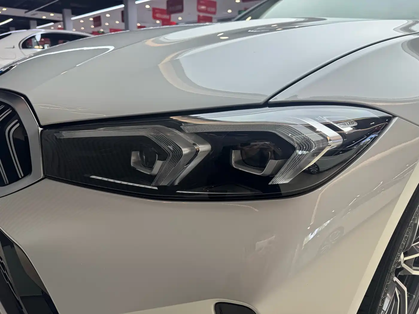 BMW 3 Series 2024 320i M Sport Package фото 20