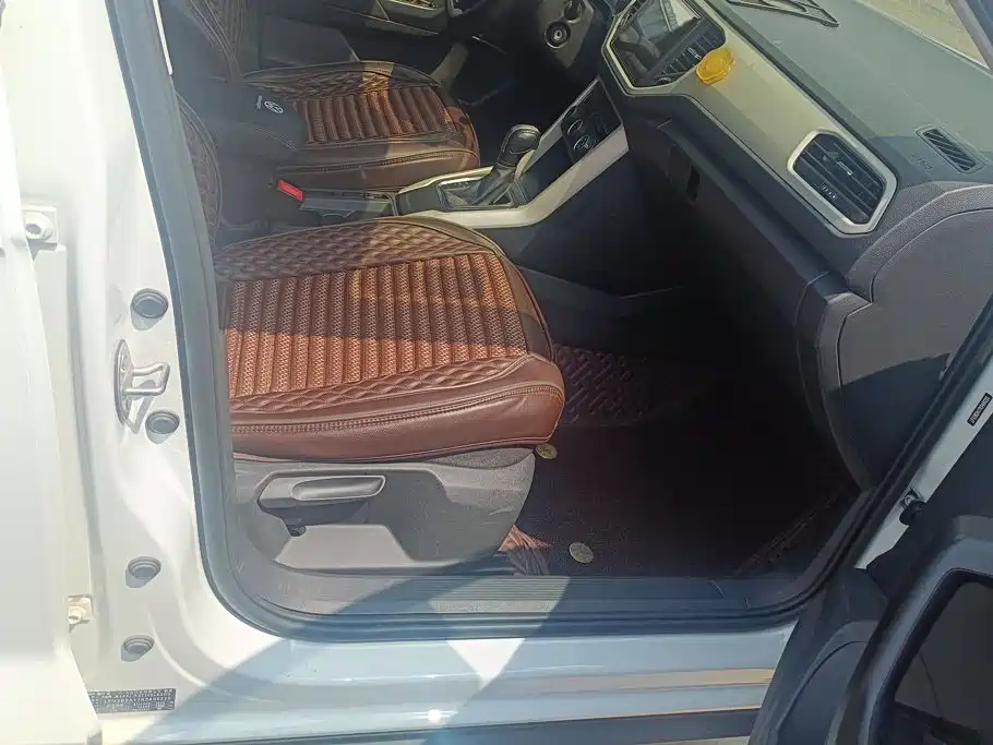 Фото 8 - Volkswagen T-ROC