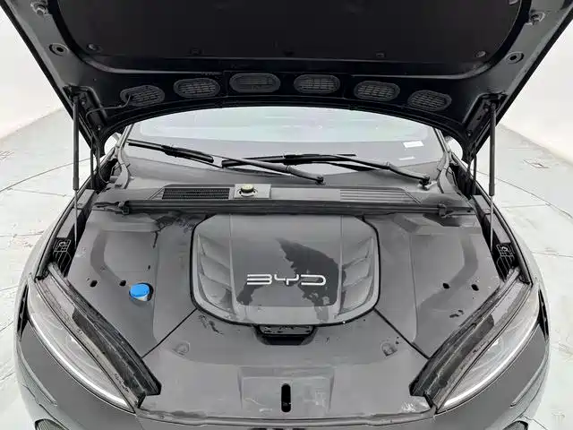 BYD Seal 2022 550km Standard Range RWD Elite фото 26