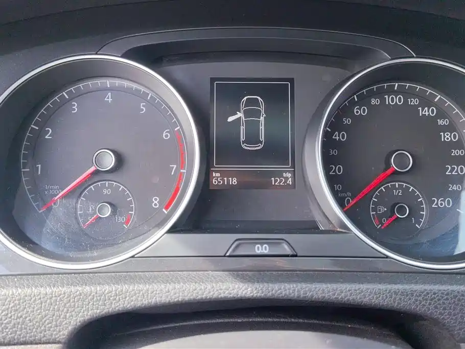 Volkswagen Golf 2018 230TSI Automatic Luxury фото 14