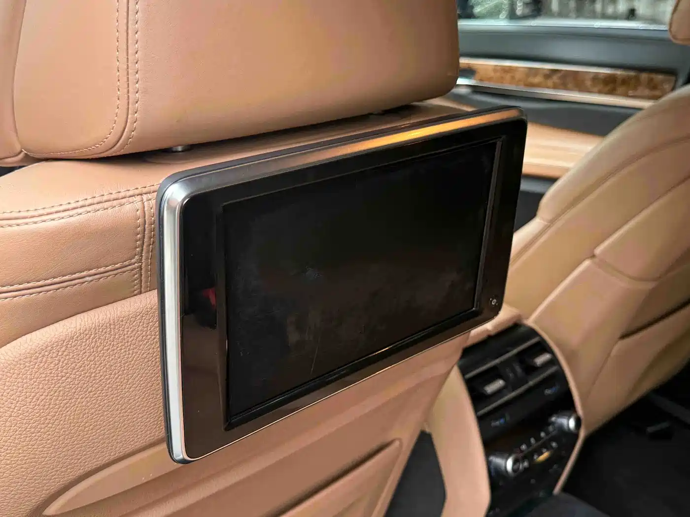BMW 7 Series 2013 Model 740Li Luxury фото 15
