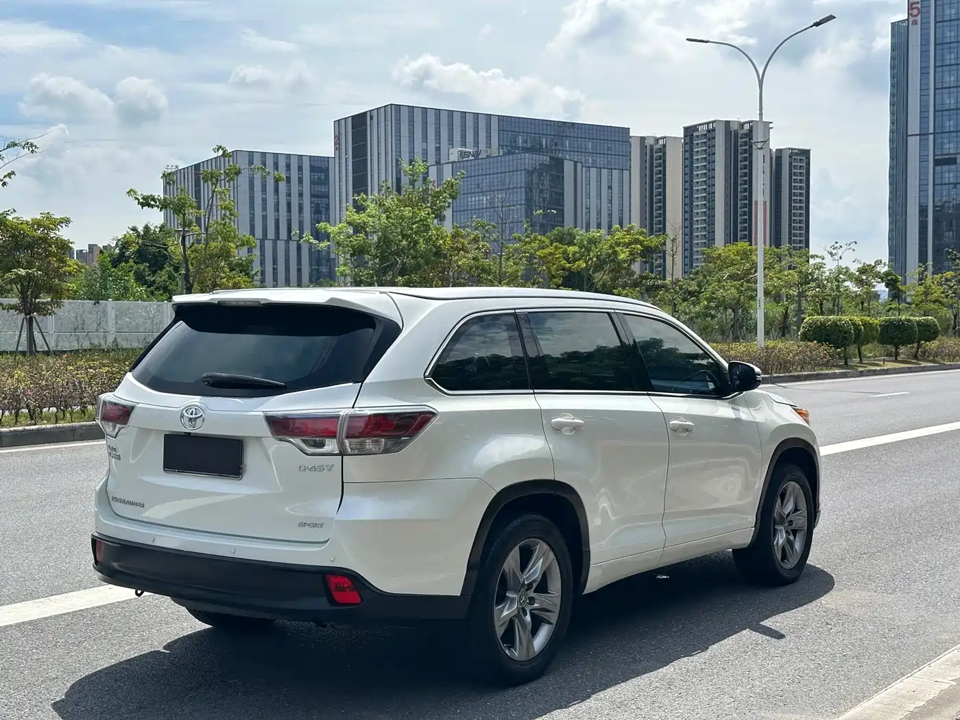 Фото 4 - Toyota Highlander