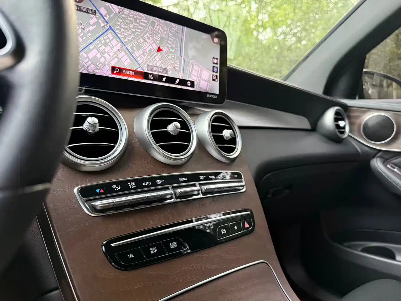 Mercedes-Benz GLC 2020 GLC 260 L 4MATIC Luxury фото 13