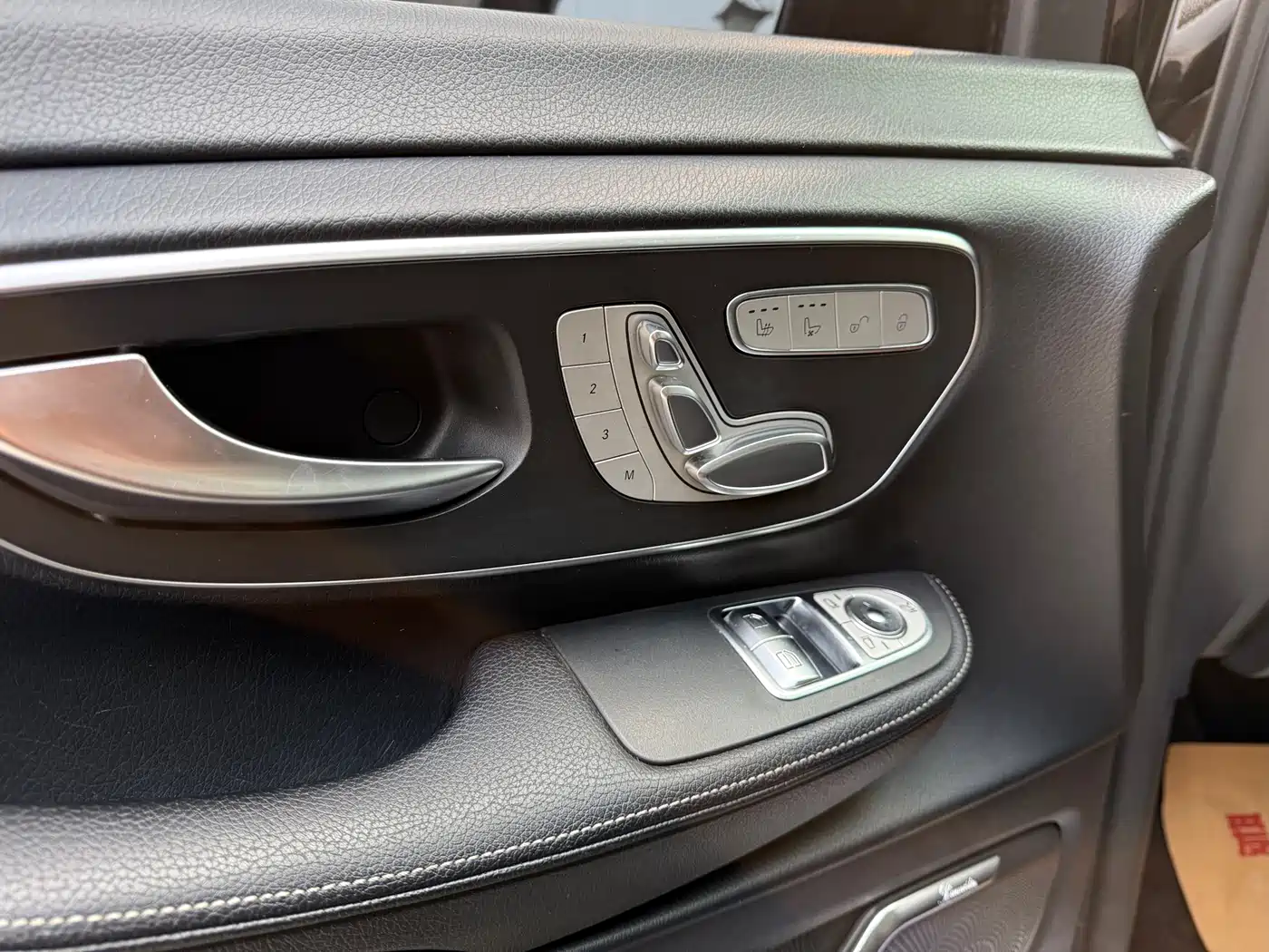 Mercedes-Benz V-Class 2022 V 260 L Long Wheelbase Prestige Edition фото 10