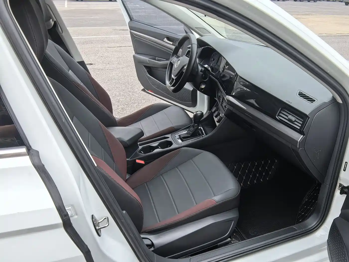 Volkswagen Bora 2021 1.5L Automatic Luxury Smart Edition фото 15