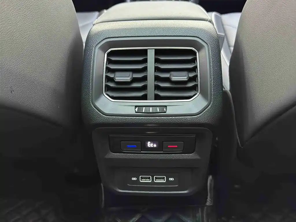 VOLKSWAGEN TIGUAN L NEW ENERGY