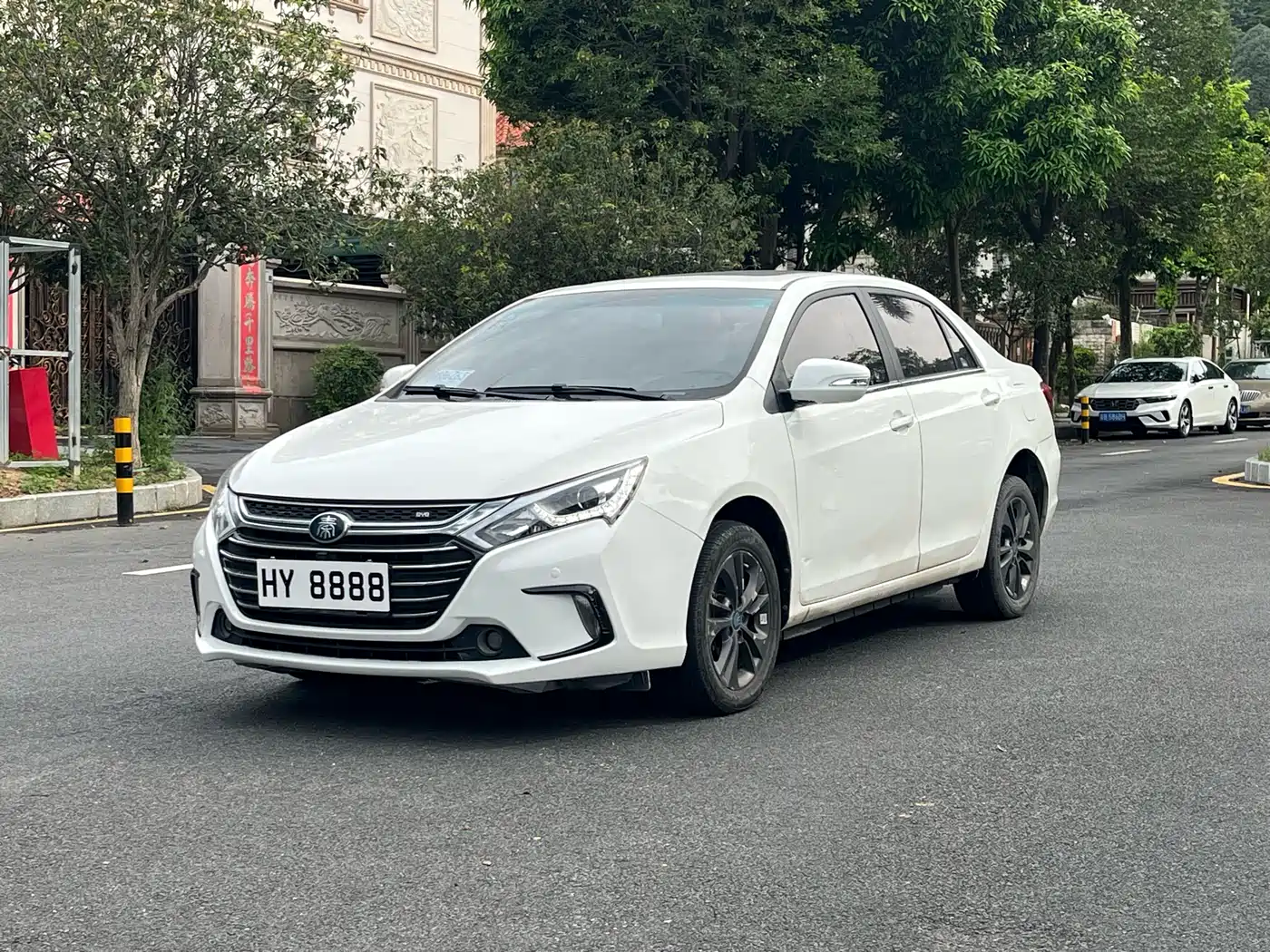 BYD Qin New Energy 2017 2017 1.5T Premium Model