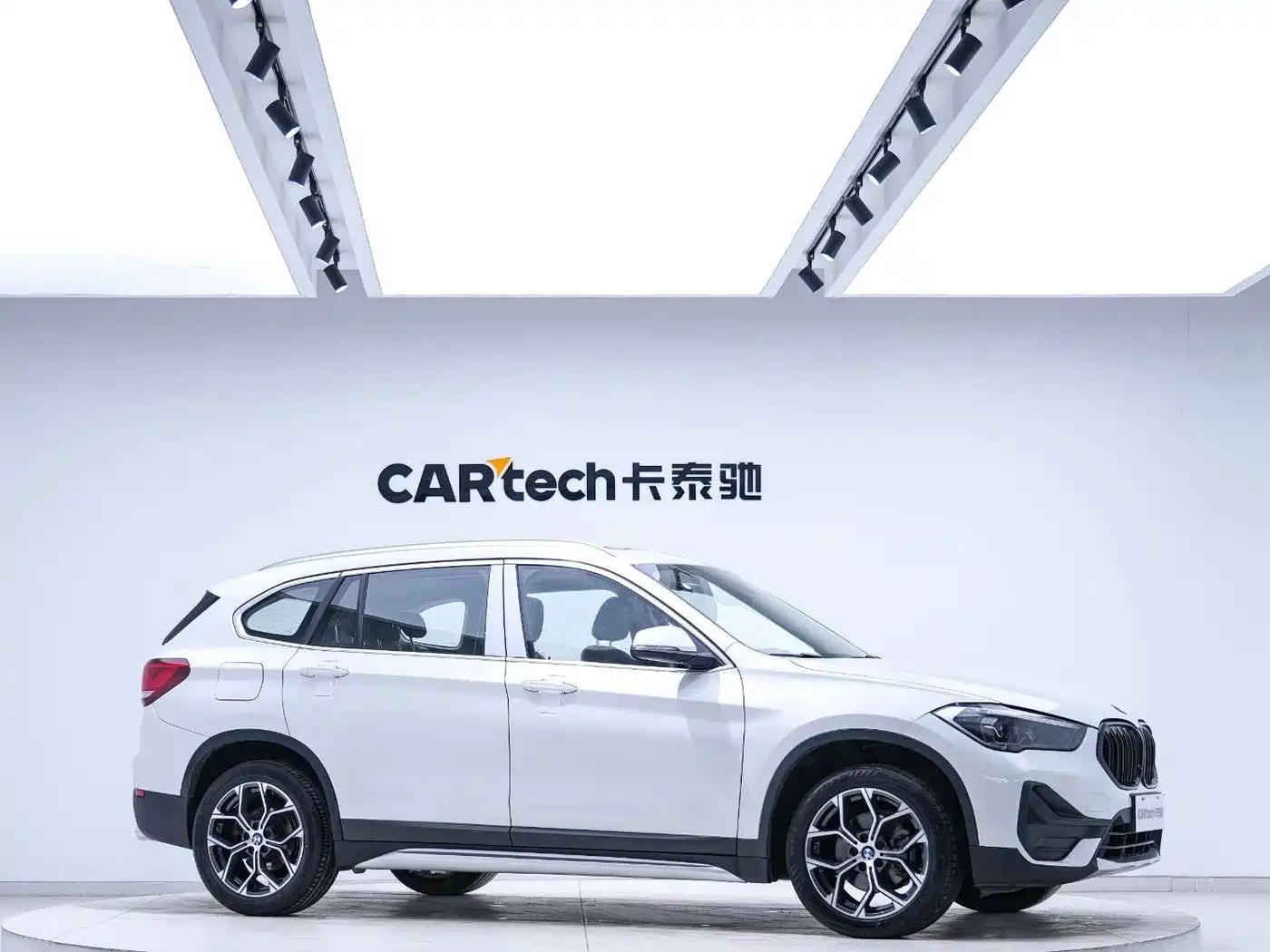 BMW X1 2020 sDrive20Li Premium Edition фото 5