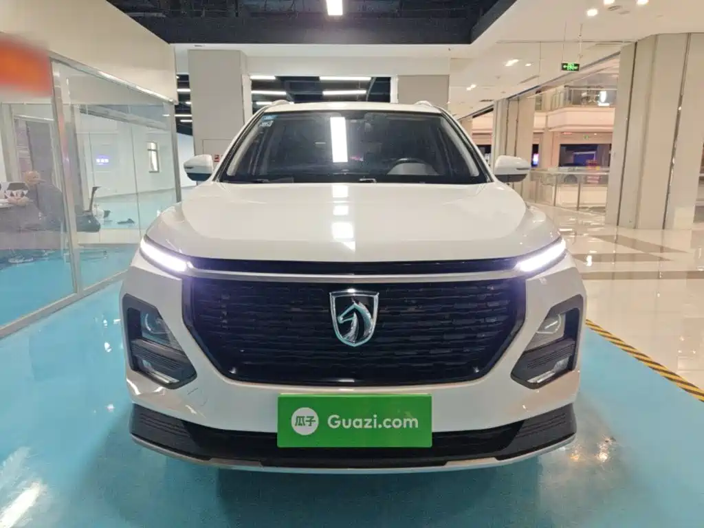Baojun 530 2020 2021 Global Vehicle Anniversary Edition 1.5T CVT Premium Connected 7-seater