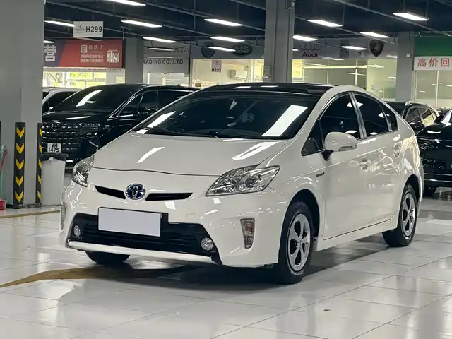  Toyota Prius 2012 1.8L Luxury Advanced Edition