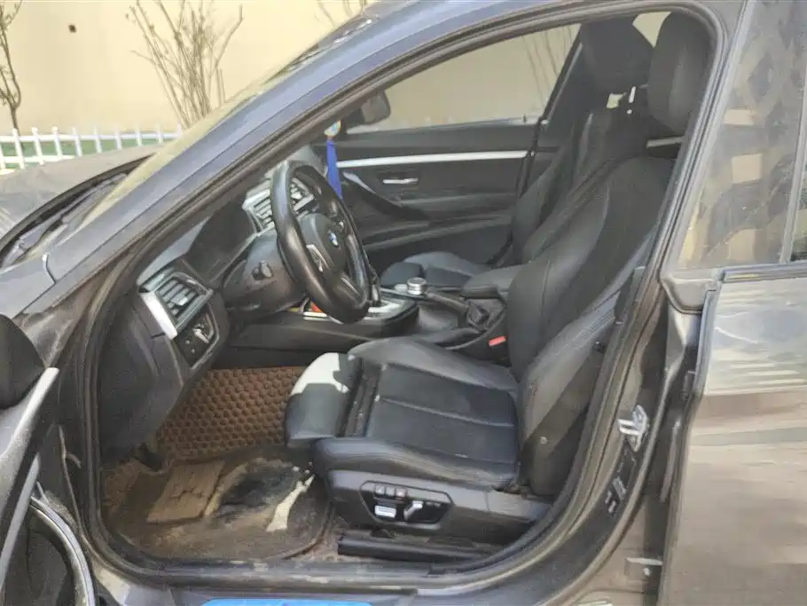 BMW 3 Series GT 2020 320i M Sport Package фото 9