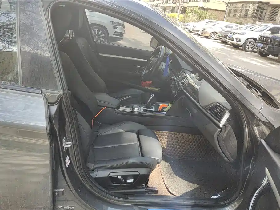 BMW 3 Series GT 2020 320i M Sport Package фото 8