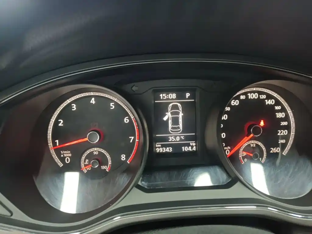 Фото 12 - Volkswagen Passat