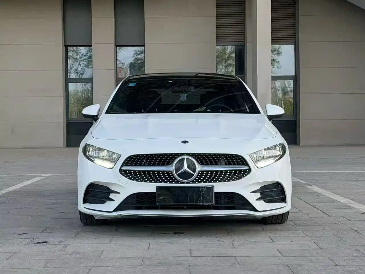 Mercedes-Benz A-Class 2020 A 180 L Sport Sedan фото 2