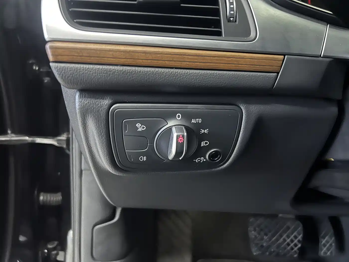 Audi A6L 2018 30th Anniversary 30 FSI Style фото 7