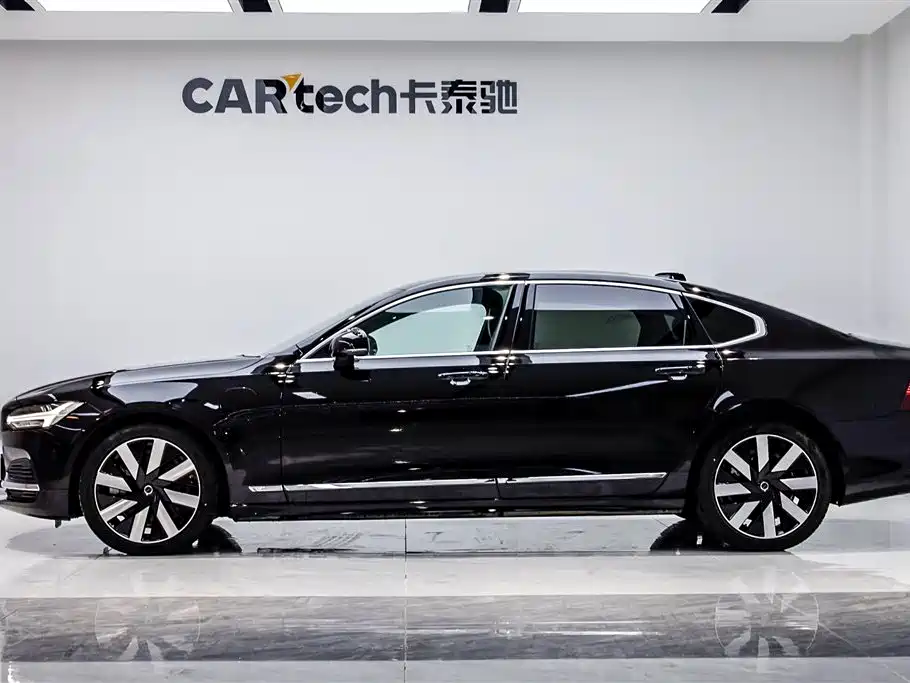 VOLVO S90 PLUG IN HYBRID