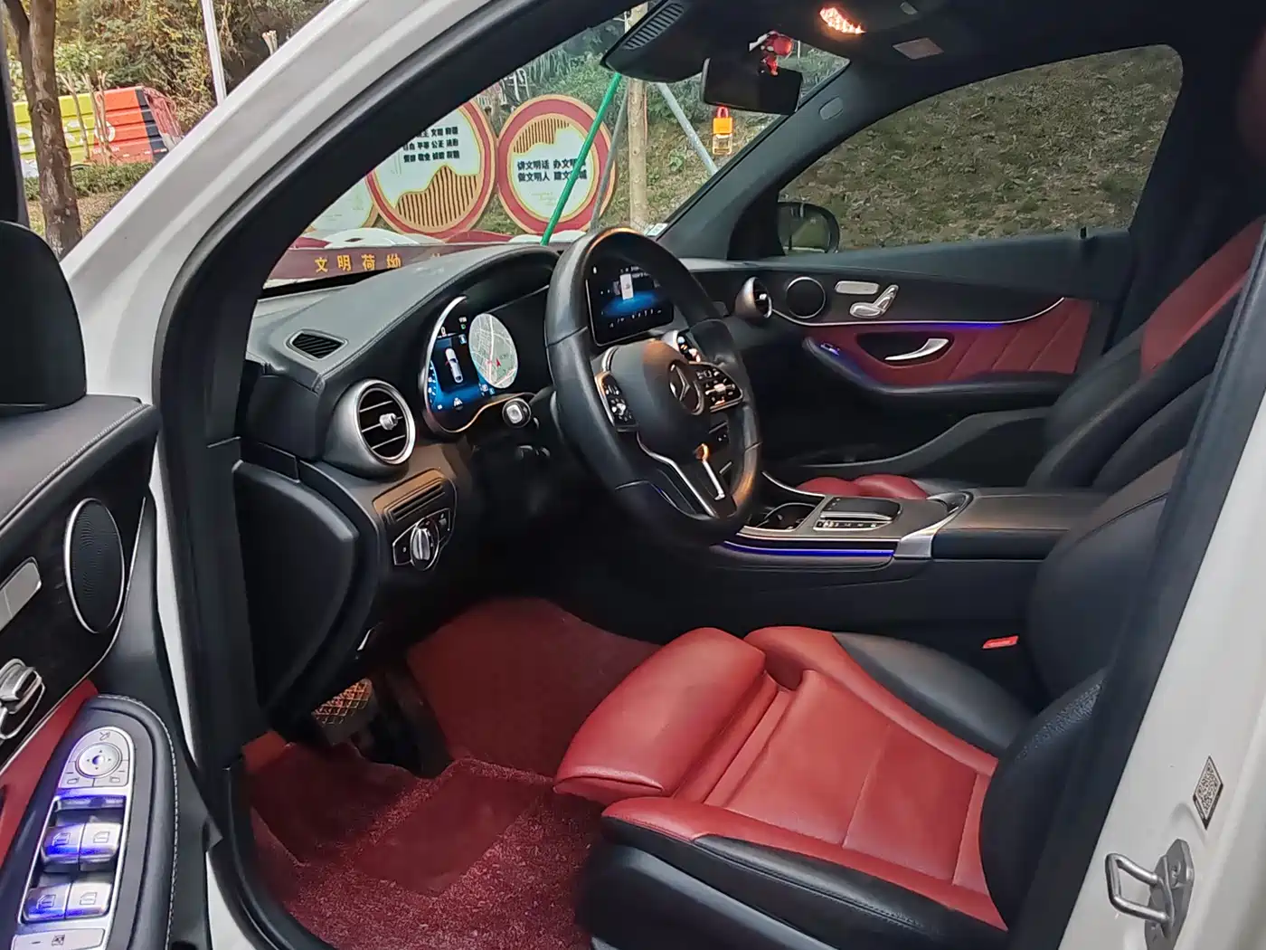 Mercedes-Benz GLC Coupe 2020 GLC 300 4MATIC Coupe SUV фото 8