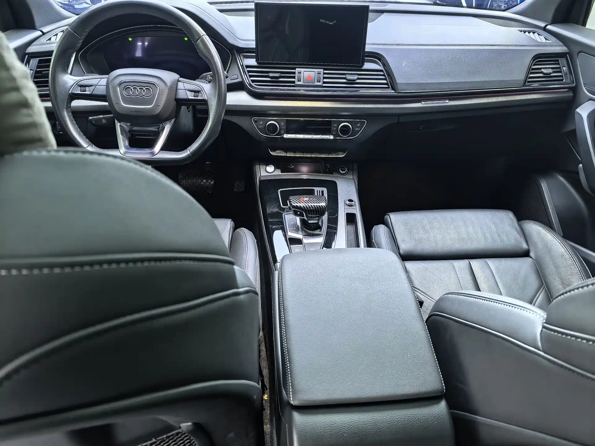 Фото 7 - Audi Q5L
