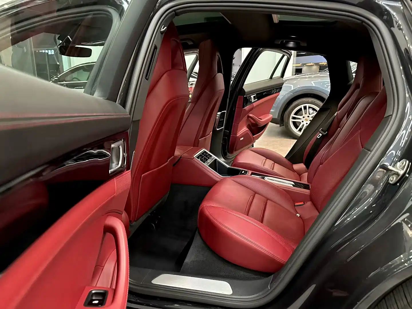 صورة 9 - Porsche Panamera New Energy