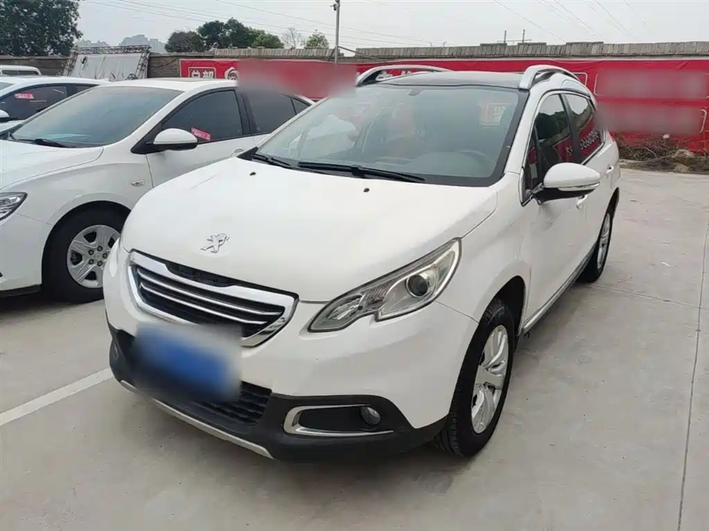 Peugeot 2008 2014 1.6L Automatic Fashion Edition фото 2