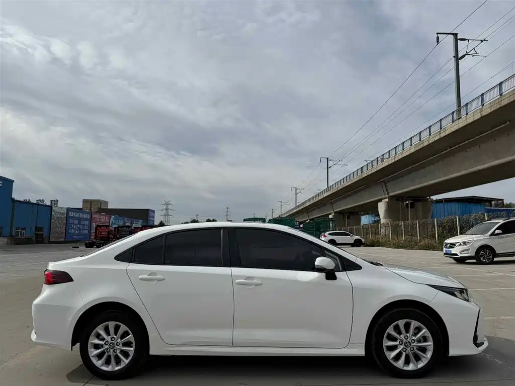 Toyota Corolla 2021 1.2T S-CVT Elite Edition фото 6