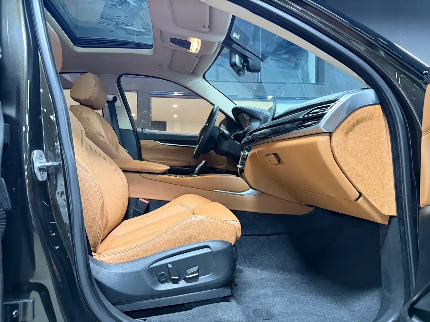 BMW X6 2015 xDrive28i фото 9