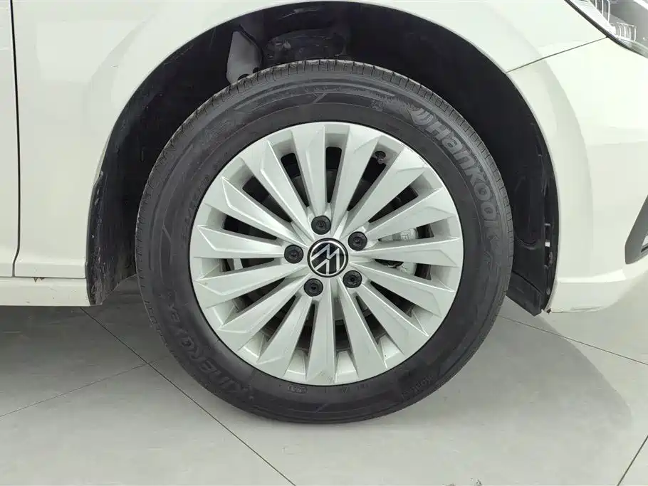 Volkswagen Lavida 2021 1.5L Auto Comfort Edition фото 6