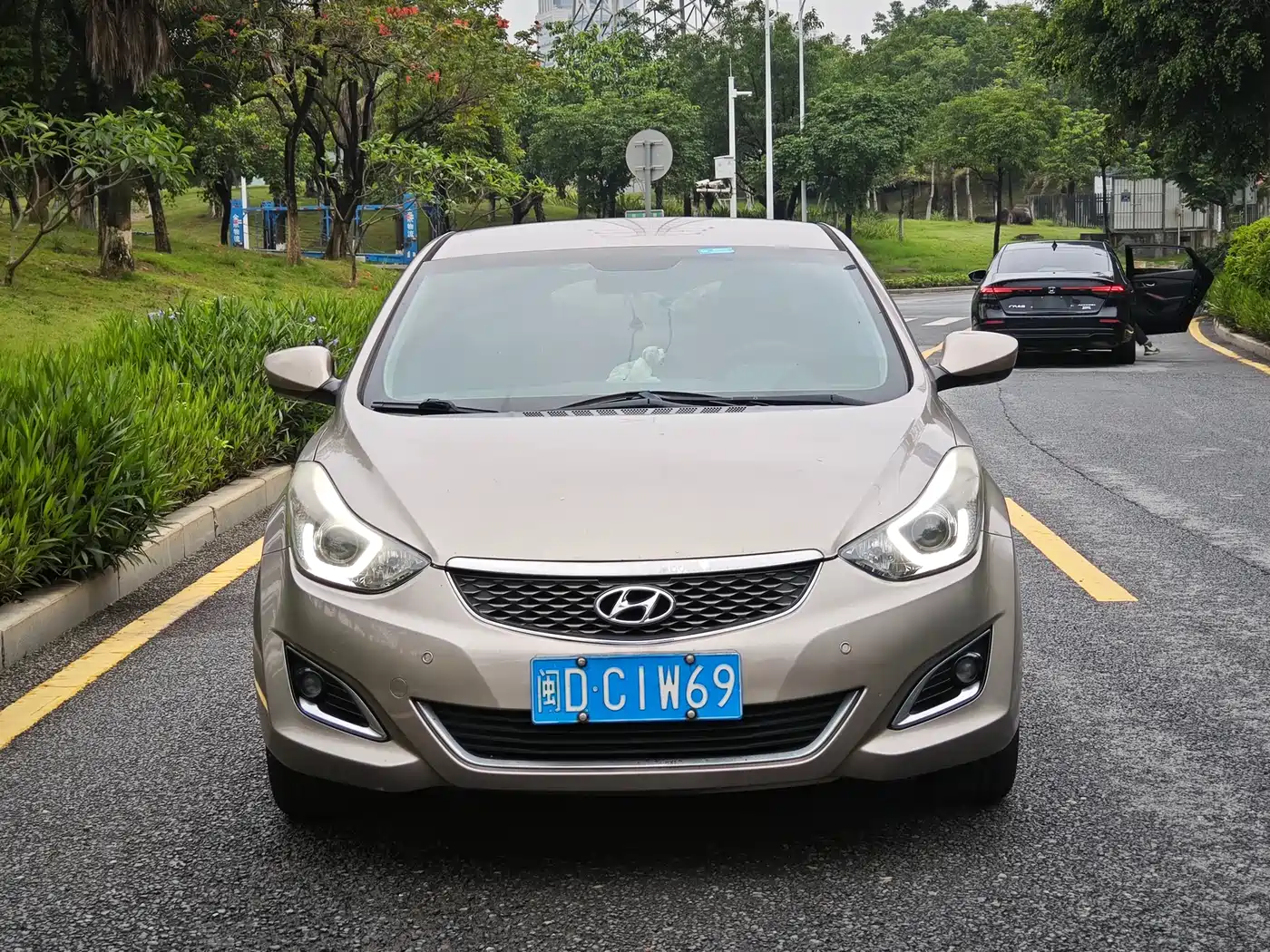 Hyundai Langdong 2016 1.6L Automatic Smart Edition фото 2
