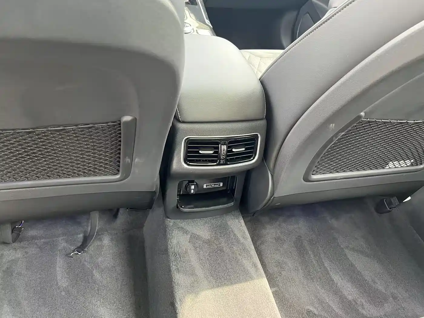 Hongqi HS5 2019 2.0T Smart Connect Enjoy Edition фото 14